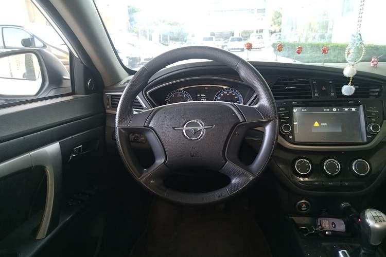 Used Haima M6 2017 1.6L Manual Comfort Model
