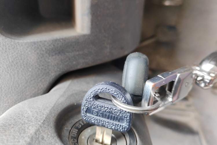 Used BAIC Weiwang 306 2011 1.3L base model 7 seats Vehicle Key