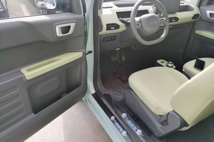 Used Geely Galaxy Panda 2024 Panda Mini 200km Endurance Bear