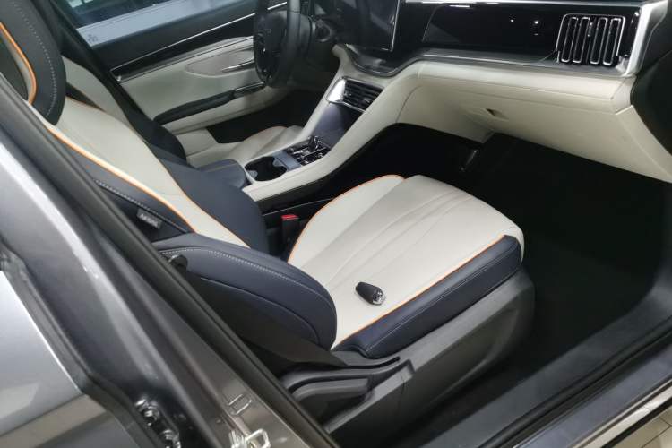 Used BYD Song PLUS New Energy 2023 Champion Edition DM-i 110KM Flagship Model
