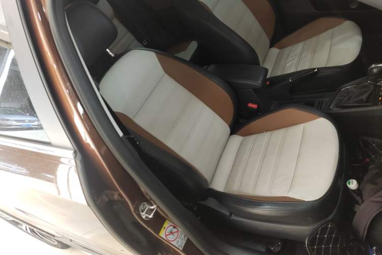 Used Volkswagen Cross Lavida 2017 230TSI DSG Luxury Edition
