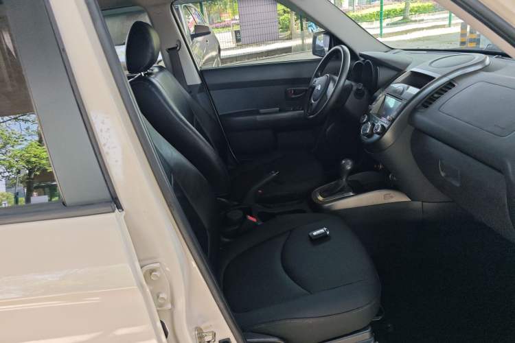 Used Kia Soul 2013 1.6L AT GL
