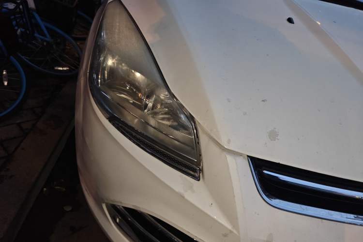 Used Ford Kuga 2013 1.6L GTDi Two-Wheel-Drive Trend Model