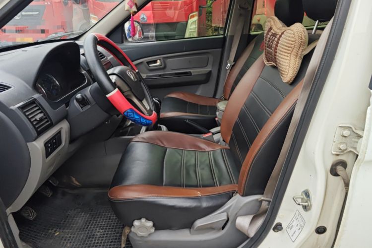 Used BAIC Weiwang M20 2014 1.5L practical type BJ415A Left Front Seat