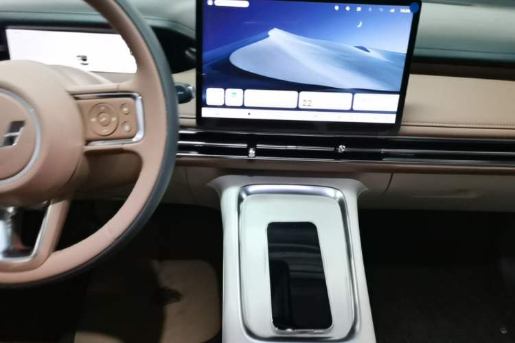 Used Wuling Bingo S 2025 Model 325km Deluxe Edition Audio And AC Panel