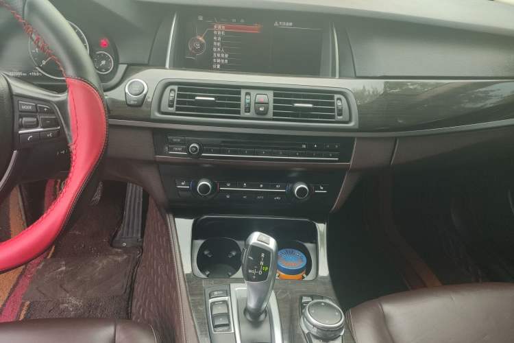 Used BMW 5 Series 2017 525Li Luxury Design Package Audio And AC Panel