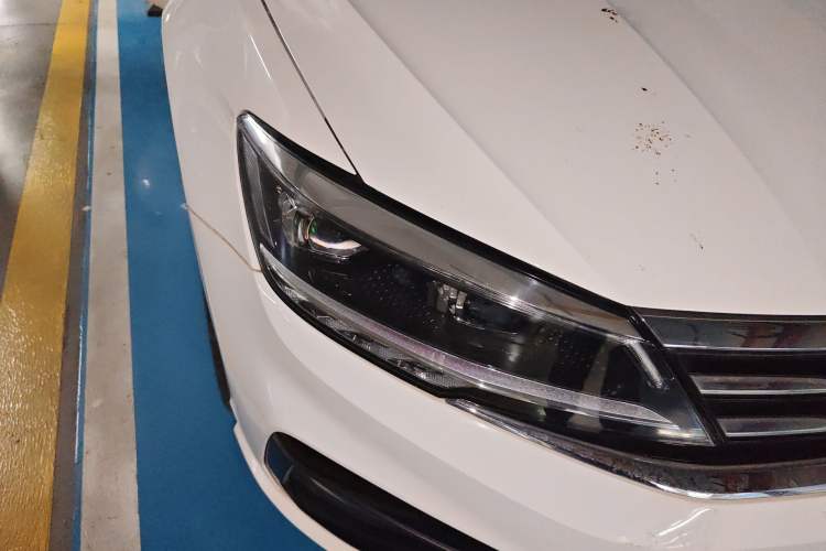 Used Volkswagen Lamando 2019 280TSI DSG Comfort Edition China VI standard Right Front Headlight