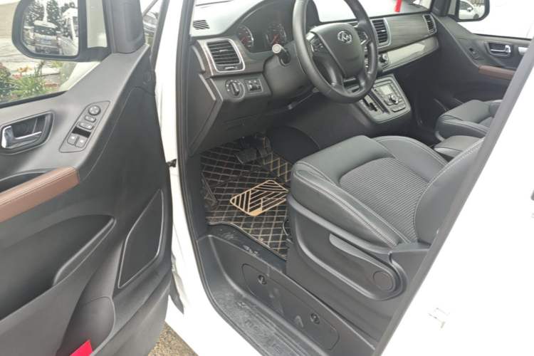 Used SAIC MAXUS G10 2018 PLUS 2.0T Automatic Smart Edition
