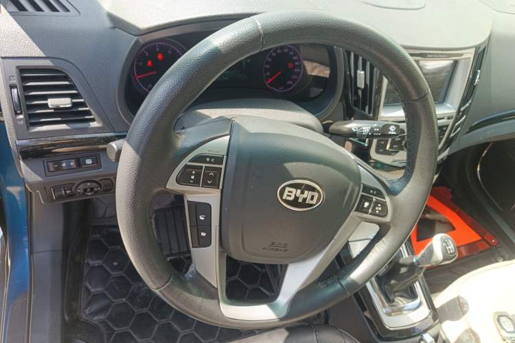 Used BYD Surui 2013 1.5L Manual Luxury Model Steering Wheel