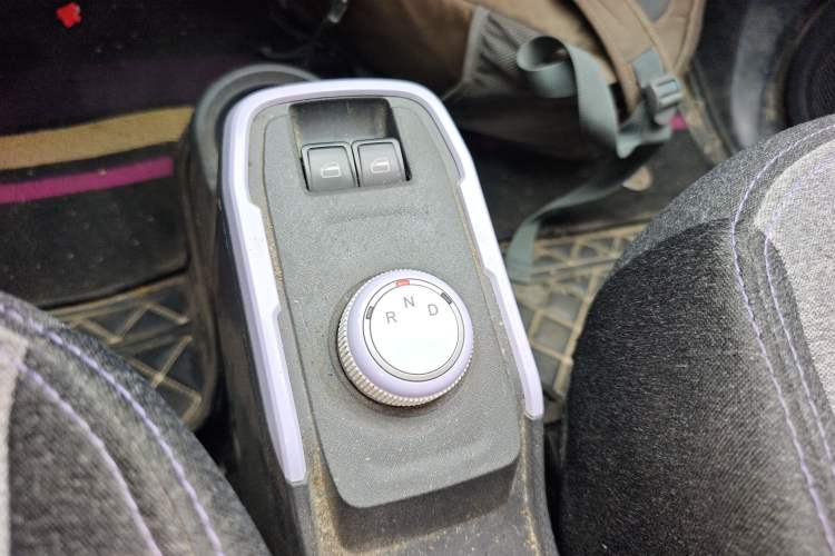 Used Chery QQ Ice Cream 2022 170km Sundae Phosphate Lithium-Ion