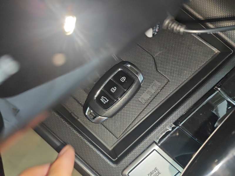 Used Hyundai Elantra 2022 1.5L CVT LUX Prestige Edition — 8