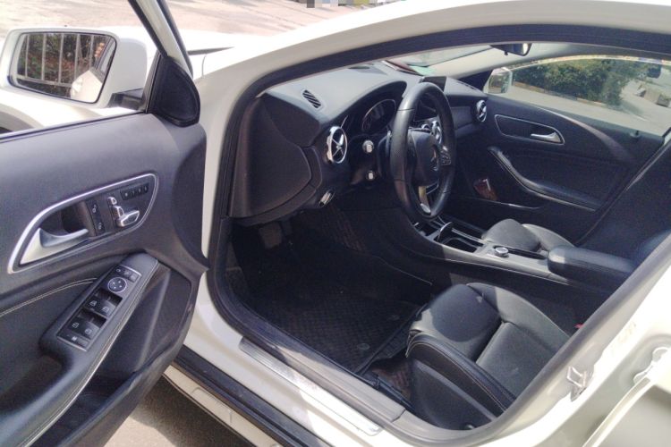 Used Mercedes-Benz GLA 2017 GLA 200 Fashion Model