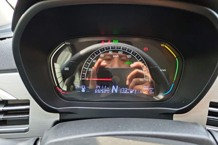 Used Dayun Yuehu 2022 30.66 kWh Two-Wheel Drive Standard Version Instrument Cluster