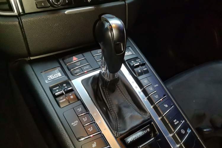 Used Porsche Macan 2014 Macan 2.0T Gear Lever