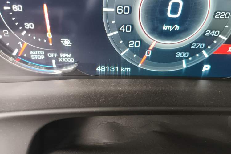 Used Cadillac CT6 2019 28T Luxury Model Odometer Close Up