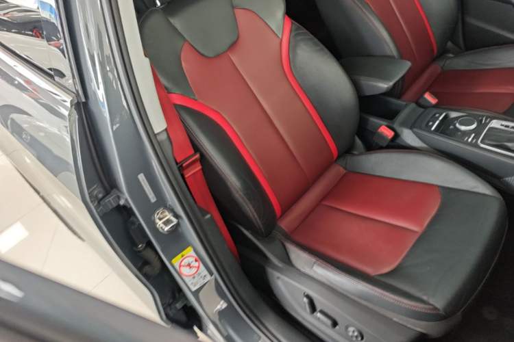 Used Audi Q2L 2020 35 TFSI Fashion Dynamic Model
