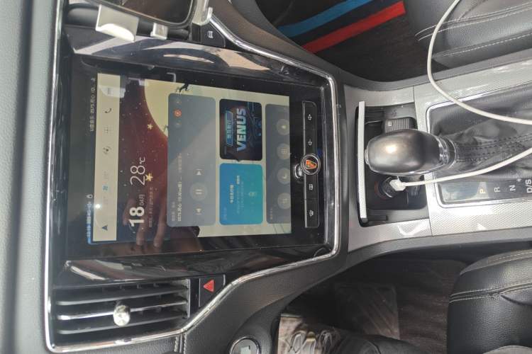 Used Roewe RX5 2016 20T Two-Wheel Drive Automatic Internet Smart Edition