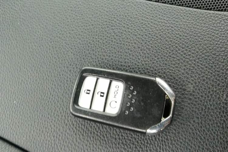 Used Honda Avancier 2017 240TURBO Two-Wheel Drive Comfort Version Vehicle Key