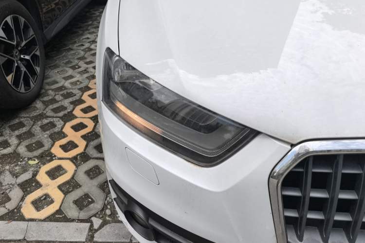 Used Audi Q3 2015 30 TFSI Ambition Edition Right Front Headlight