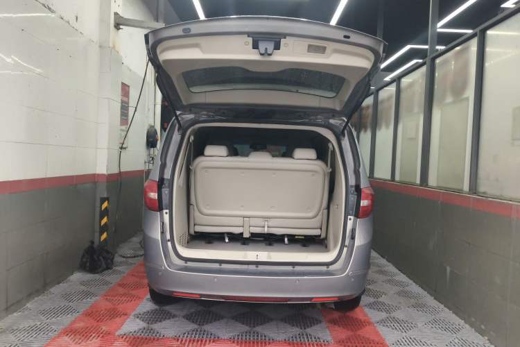 Used Buick GL8 2018 28T Luxury Model China VI Standard
