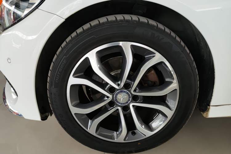 Used Mercedes-Benz C-Class 2015 C 200 L Sport Edition
