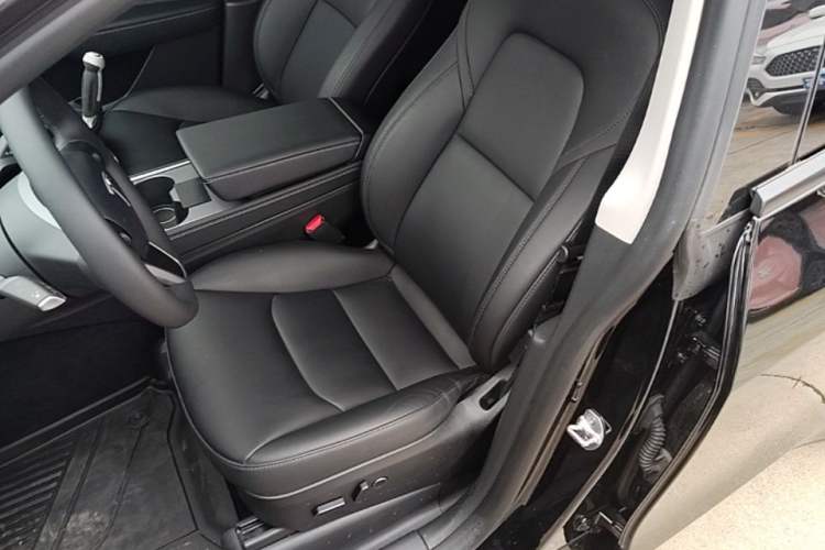 Used Tesla Model Y 2023 Rear-Wheel-Drive Version