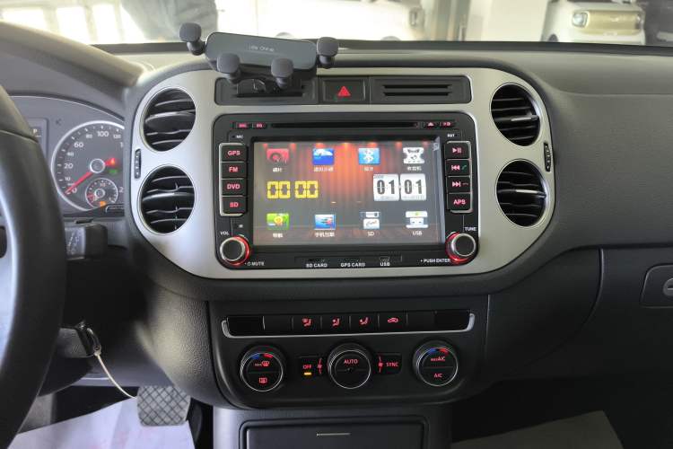 Used Volkswagen Tiguan L 2016 300TSI Automatic Two-Wheel Drive Comfort Edition
