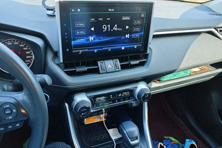 Used Toyota Wildlander 2022 2.0L CVT Two-Wheel Drive Luxury PLUS Edition
