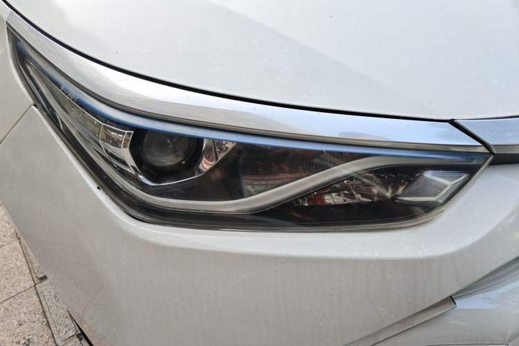 Used Toyota Levin 2017 Revised Dual-Engine 1.8H GS E-CVT Elite Sunroof Version China V Standard Right Front Headlight