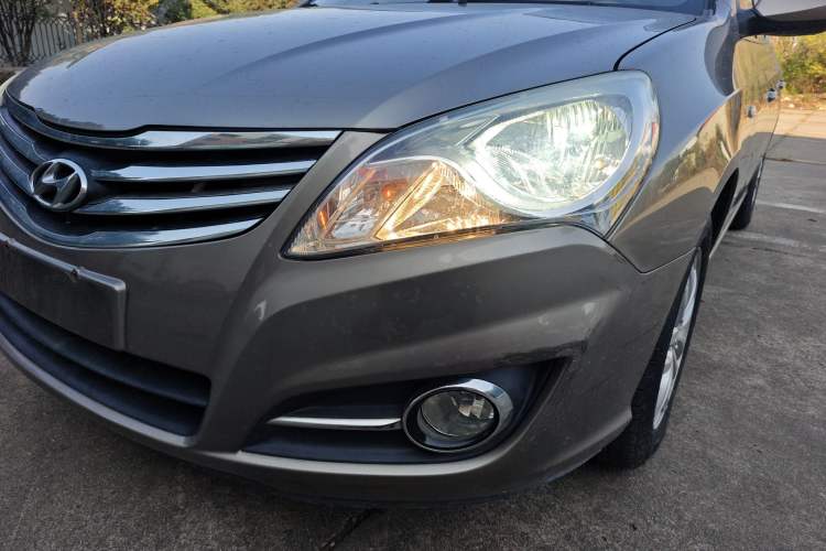 Used Hyundai Celesta 2015 1.6L Manual Comfort Model
