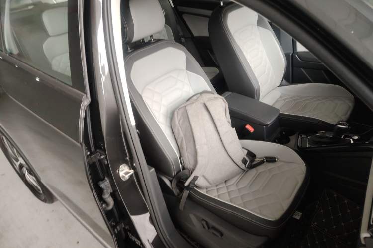 Used Volkswagen Tayron 2024 300TSI Two-Wheel-Drive Luxury Plus Advanced Version