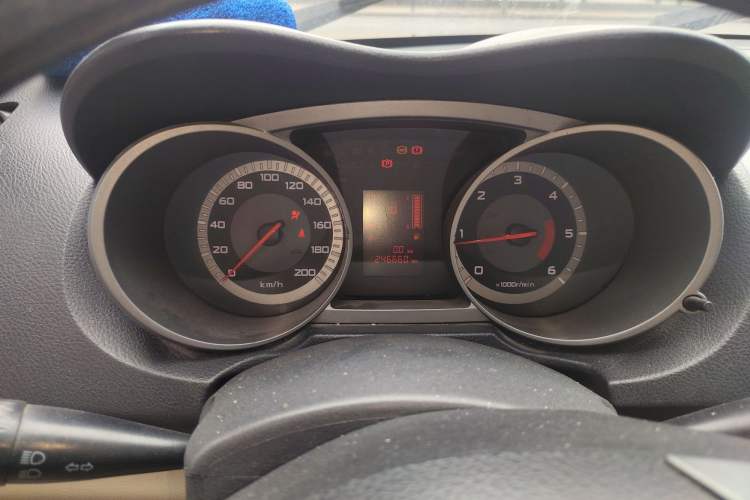 Used Land X8 2009 2.5T Diesel 4x2 Ultra-Luxury Version
