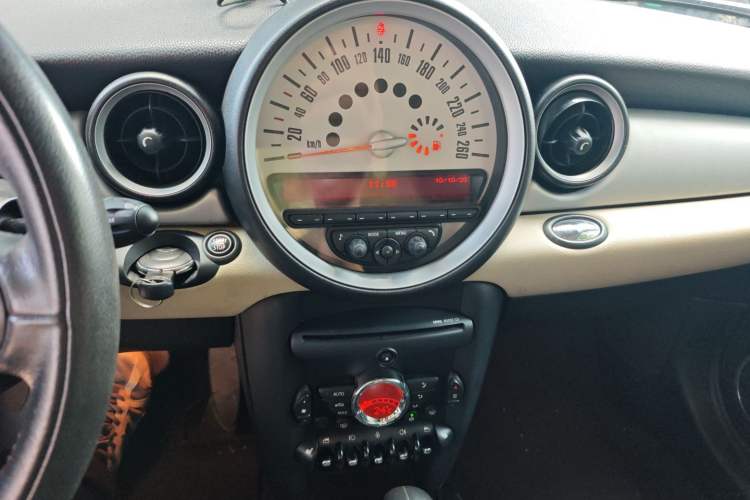 Used MINI 2011 1.6L COOPER Excitement
