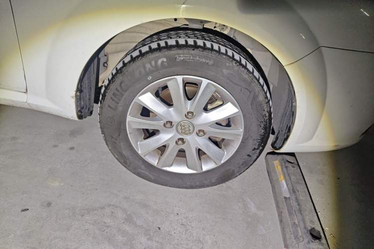 Used Buick Excelle 2015 1.5L Automatic Classic Model
