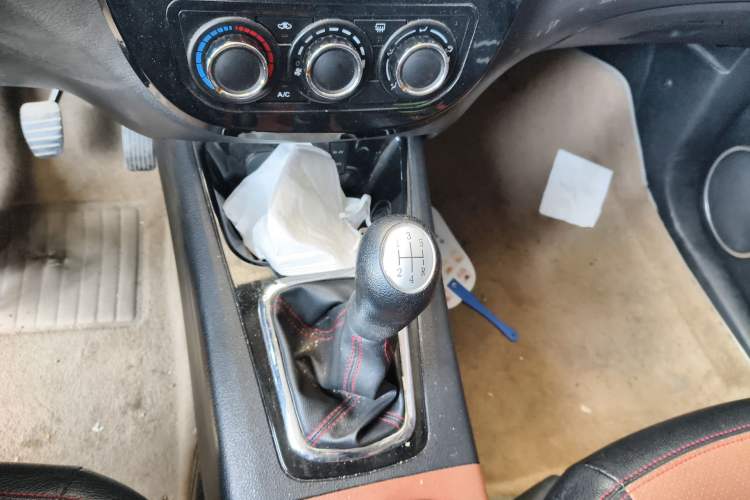 Used FORTHING Joyear X5 2015 1.6L Manual Luxury Model Gear Lever