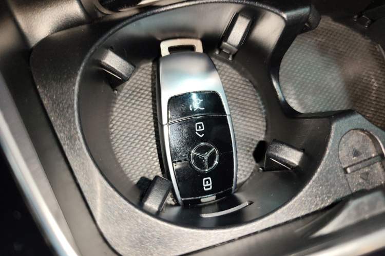 Used Mercedes-Benz E-Class 2018 E 200 4MATIC Coupe Vehicle Key