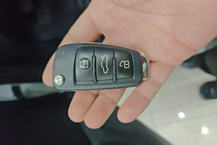 Used Audi Q3 2015 30 TFSI Comfort Model
