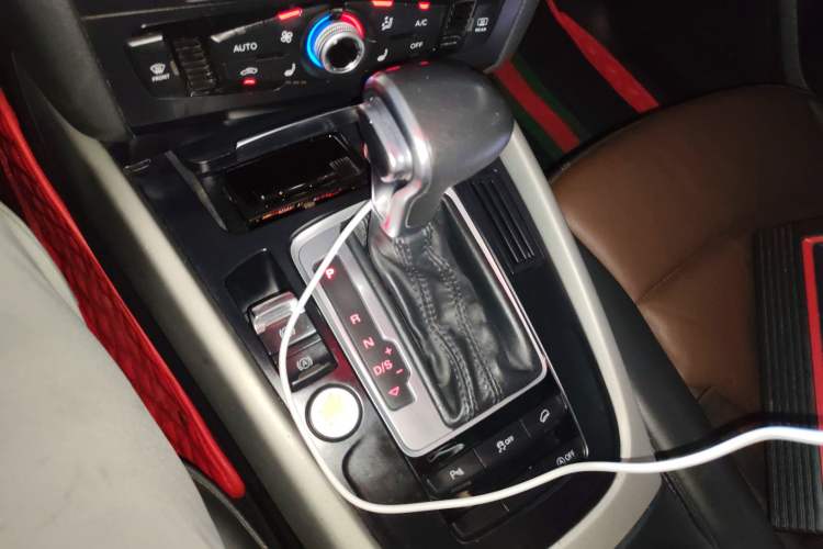 Used Audi Q5 2017 Plus 40 TFSI Ambition Model
