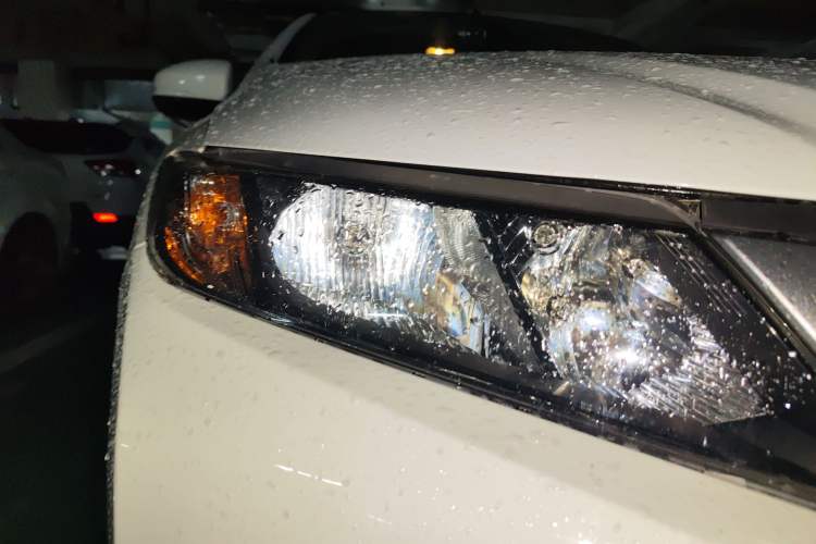 Used Honda City 2015 1.5L CVT Comfort Version Right Front Headlight