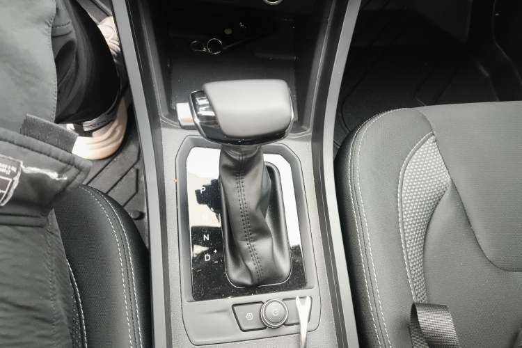 Used Chery Tiggo 3X 2024 1.5L CVT Excellence Edition Gear Lever