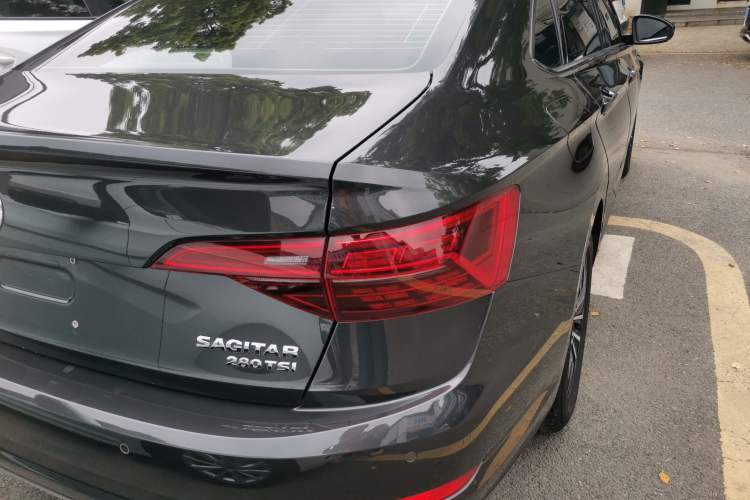 Used Volkswagen Sagitar 2021 280TSI DSG Comfort Connect Edition Right Rear Taillight