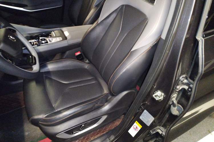 Used CHANGAN CS75 PLUS 2022 2nd Generation 1.5T Automatic Prestige Version
