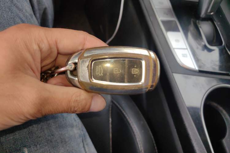 Used Hyundai Elantra 2021 1.5L CVT GLX Elite Edition Vehicle Key