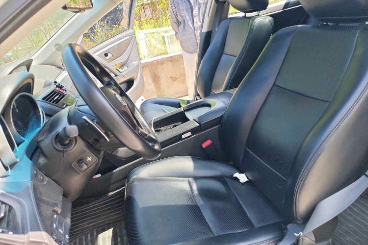 Used Acura ZDX 2012 3.7 Standard Edition Left Front Seat