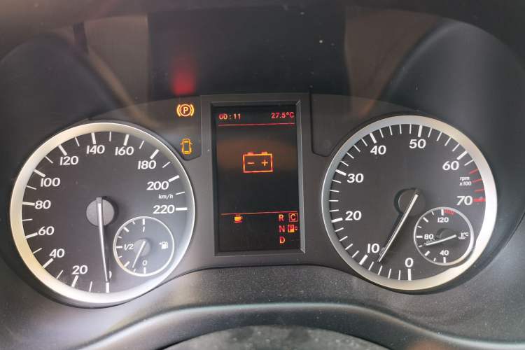 Used Mercedes-Benz Vito 2018 2.0T Business Version China VI Emission Standard Instrument Cluster