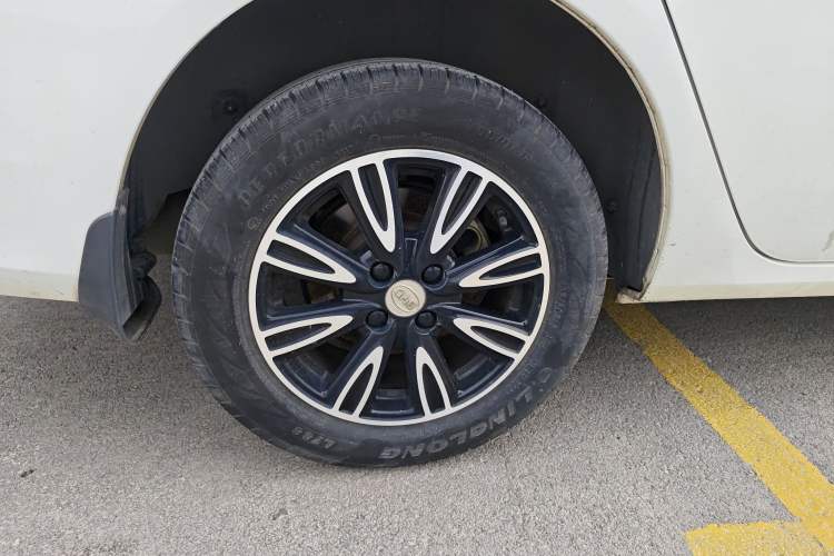Used BYD F3 2016 1.5L Automatic Luxury Model Right Rear Wheel Hub