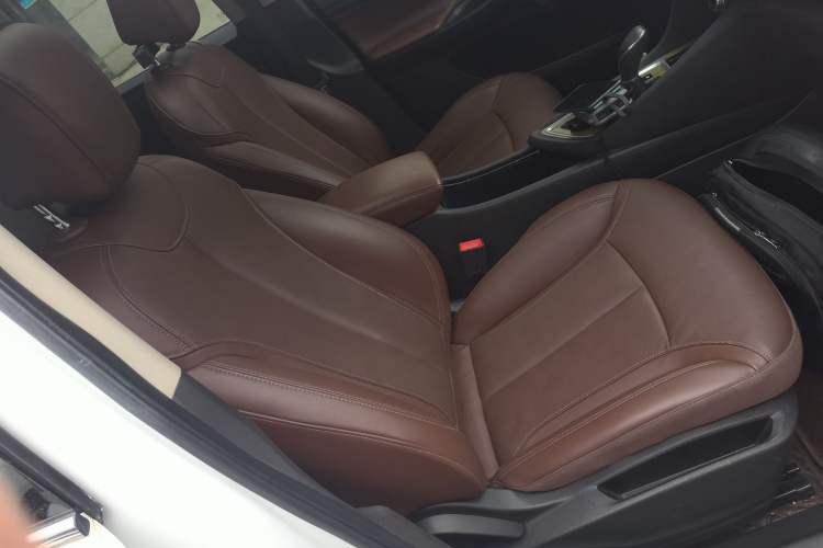 Used Buick GL6 2019 18T 6-Seater Connected Luxury Version China VI Standard
