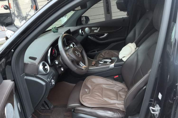 Used Mercedes-Benz GLC 2019 GLC 300 L 4MATIC Dynamic Model