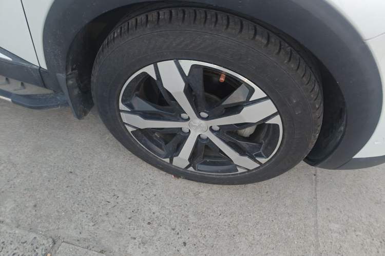 Used Peugeot 4008 2017 350THP Luxury Edition Right Front Wheel Hub