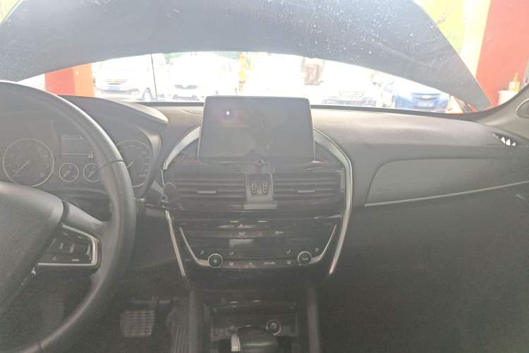 Used BORGWARD BX5 2017 20TGDI Automatic Two-Wheel Drive Pioneer Edition
